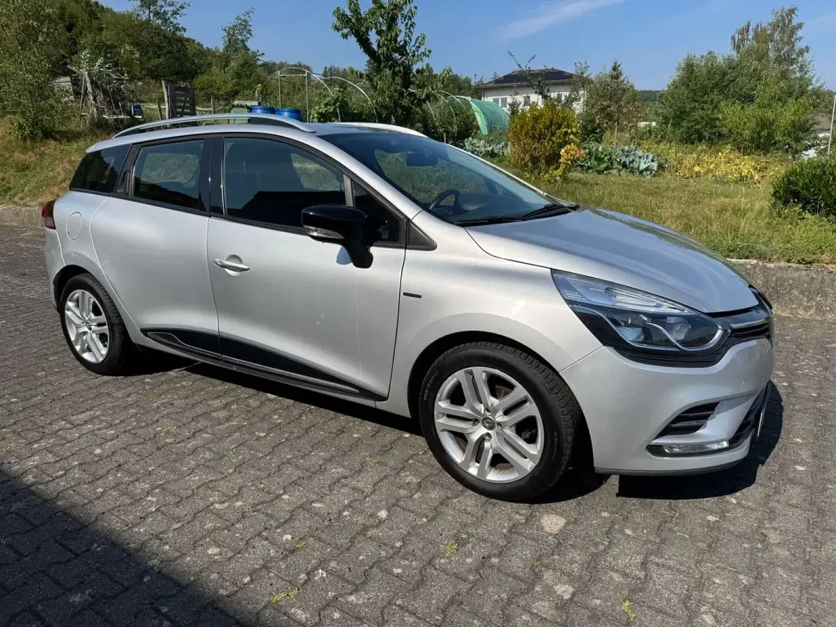 Gebraucht Renault Clio GrandTour LIMITED 90 PS (66 kW) 2019 Silber Kombi