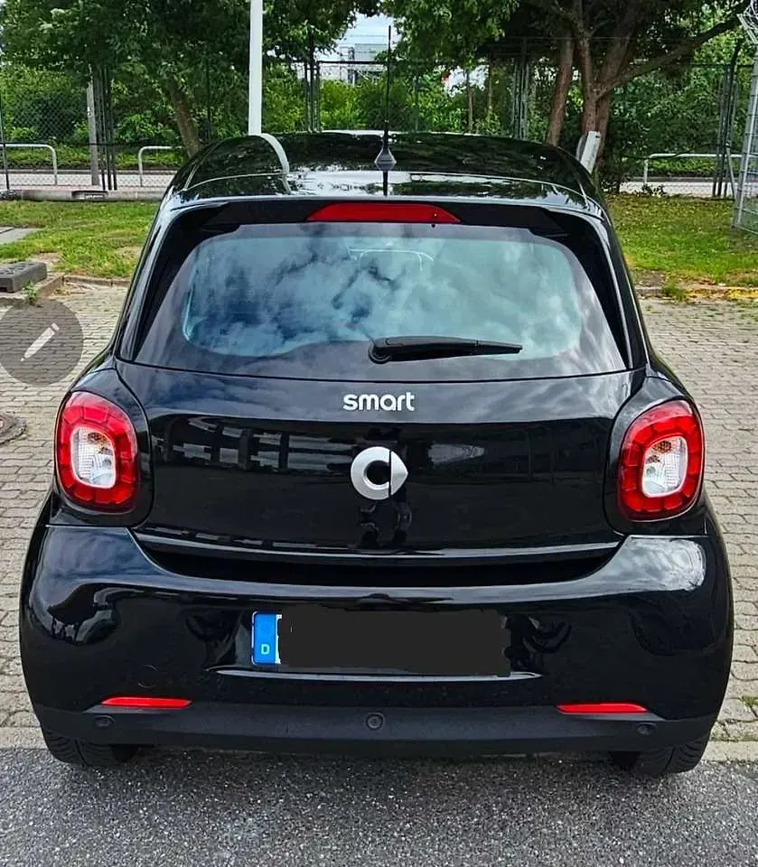 Gebraucht Smart ForFour Passion 71 PS (52 kW) 2018 Schwarz Kleinwagen