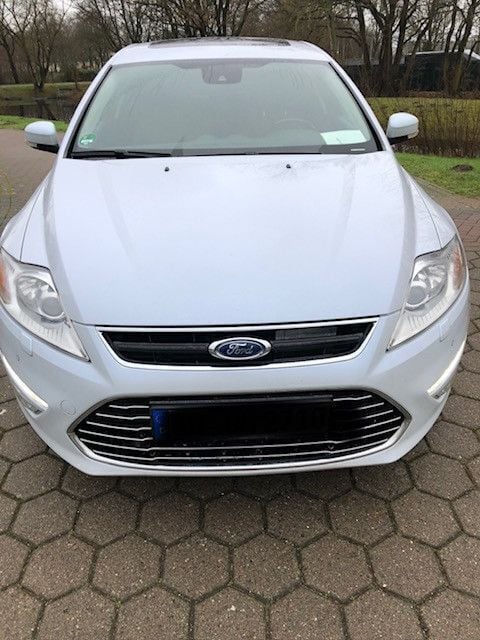 Weiß Gebraucht 2013 Ford Mondeo Titanium Limousine | 4.600 € (Etwas zu teuer) - Bild 1/4