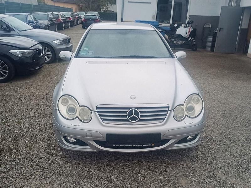 Silber Gebraucht 2004 Mercedes C180 Coupé | 550 € - Bild 1/4