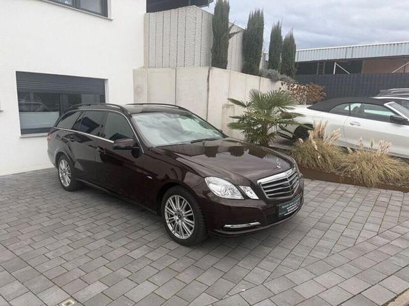Gebraucht Mercedes E350 265 PS (194 kW) 2012 Braun Kombi