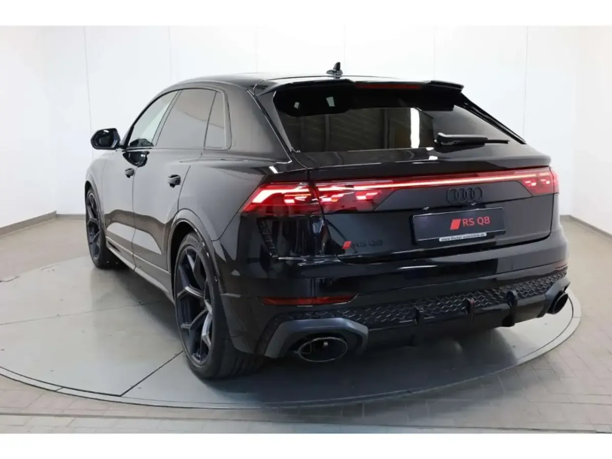 Neu Audi RS Q8 Performance 640 PS (470 kW) 2026 Mythosschwarz metallic SUV