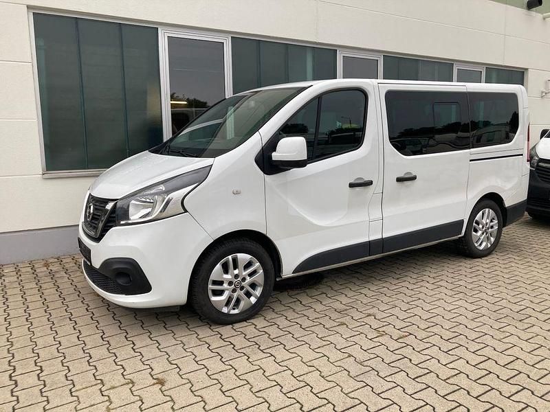 Weiß Gebraucht 2018 Nissan NV300 Van | 12.900 € - Bild 1/4