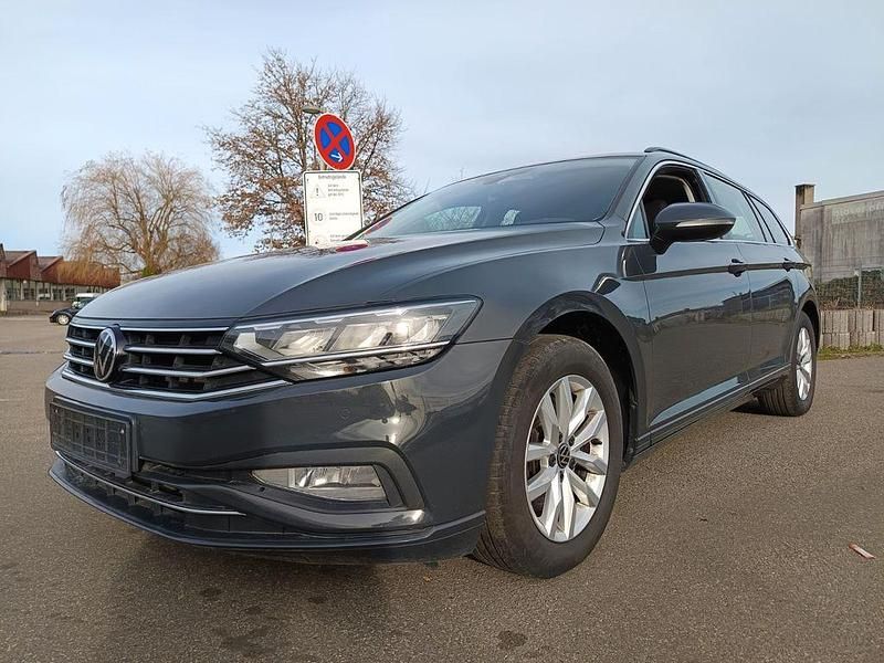 Uranograu/cinza urano Gebraucht 2021 VW Passat Business Kombi | 13.999 € (Fairer Preis) - Bild 1/4