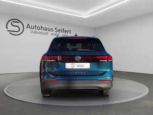 Neu VW Tiguan 150 PS (110 kW) 2026 Blau SUV