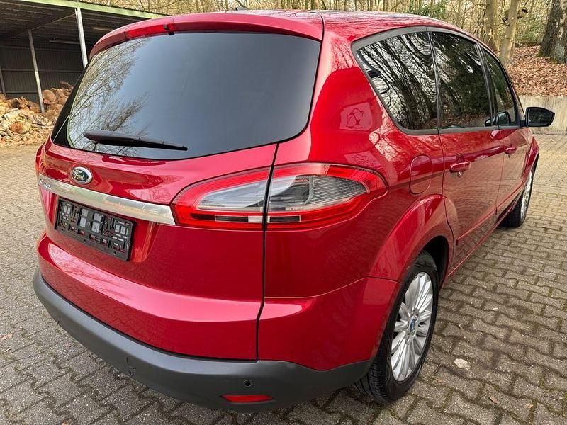 Gebraucht Ford S-MAX Business Edition 160 PS (117 kW) 2014 Rot Van / Kleinbus
