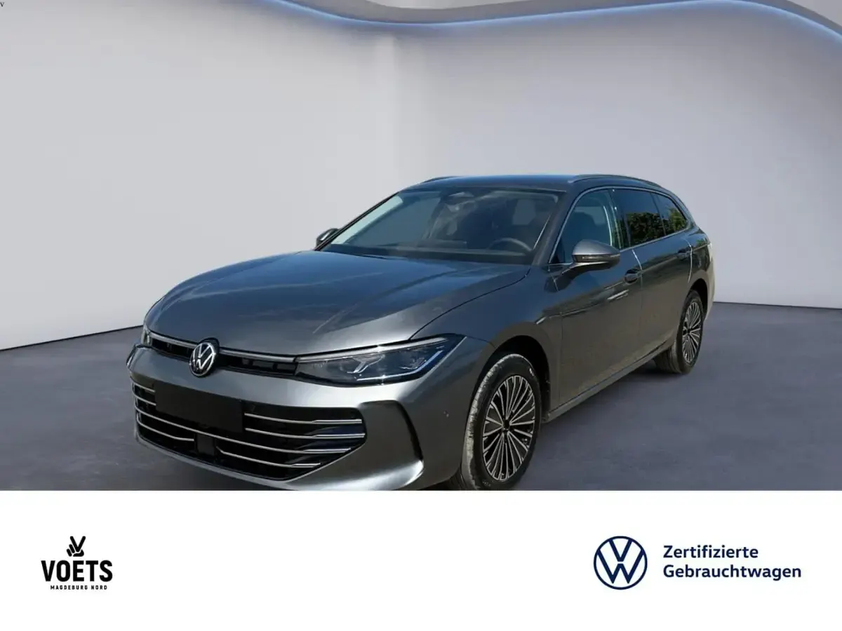 Gebraucht VW Passat Elegance 193 PS (141 kW) 2025 Grau Kombi