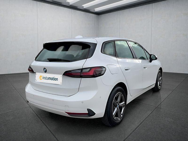 Gebraucht BMW 220 Active Tourer 156 PS (114 kW) 2025 Weiß Van / Kleinbus