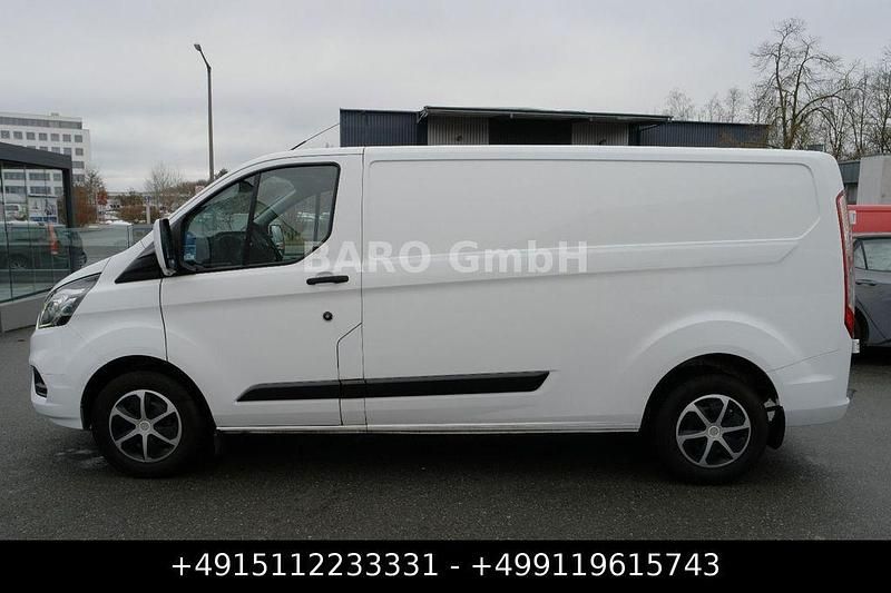 Gebraucht Ford Transit Custom Trend 131 PS (96 kW) 2022 Weiß Van / Kleinbus