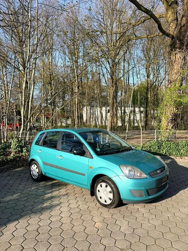 Gebraucht Ford Fiesta 69 PS (50 kW) 2007 Grün Kleinwagen