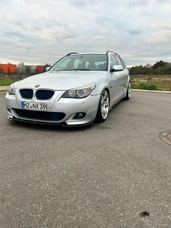 Silber Gebraucht 2004 BMW 525 M Sport Kombi | 3.400 € (Superpreis) - Bild 1/4