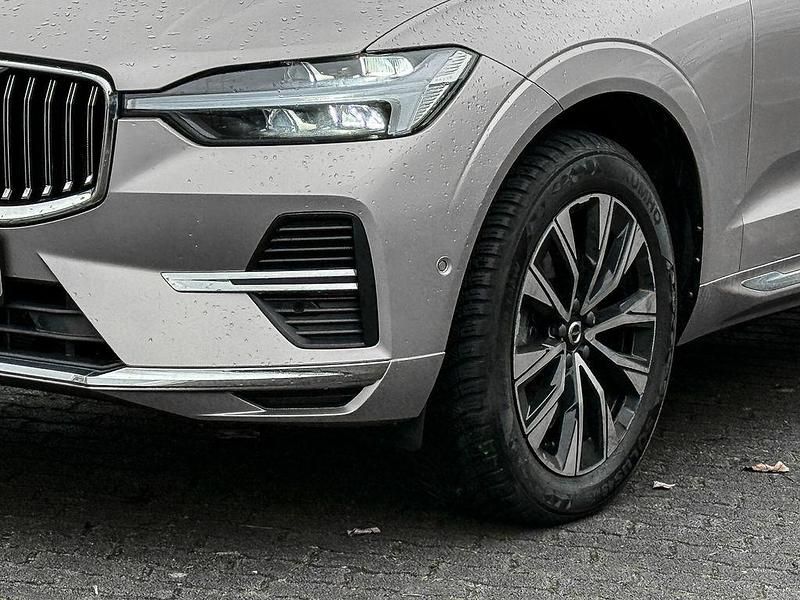 Gebraucht Volvo XC60 Plus 197 PS (144 kW) 2023 Grau SUV
