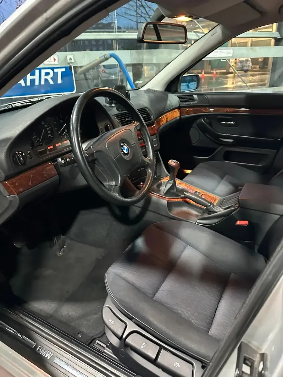 Gebraucht BMW 520 150 PS (110 kW) 1999 Silber Limousine