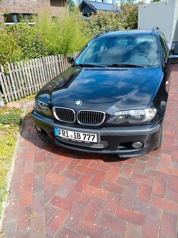 Schwarz Gebraucht 2004 BMW 325 Performance Kombi | 3.750 € (Fairer Preis) - Bild 1/4