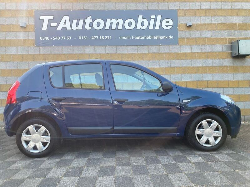 Blau Gebraucht 2009 Dacia Sandero Kleinwagen | 3.999 € (Etwas zu teuer) - Bild 1/3