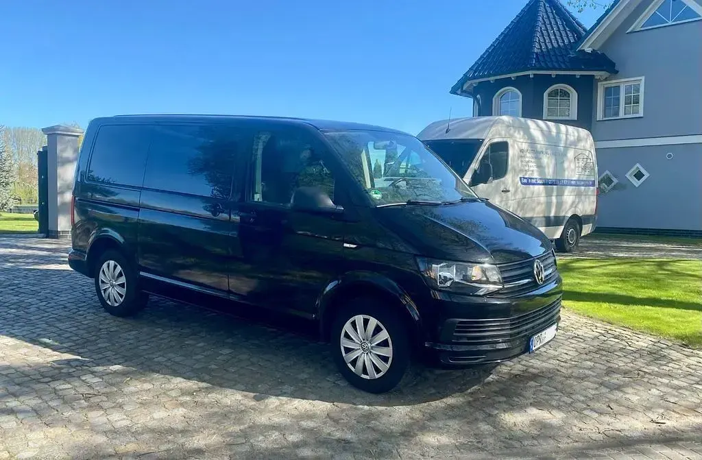 Używany VW T6 150 KM (110 kW) 2016 Czarny Van