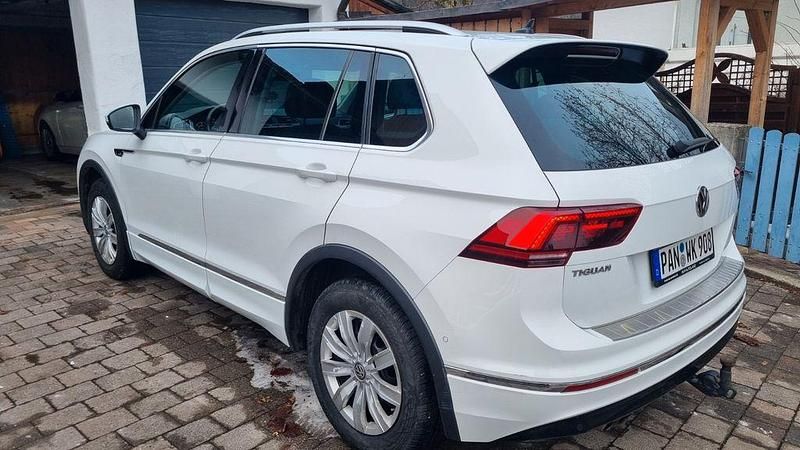 Gebraucht VW Tiguan 190 PS (139 kW) 2019 Weiß SUV