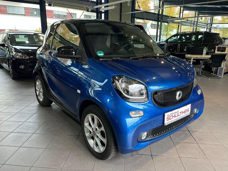 Schwarz Gebraucht 2016 Smart ForTwo Coupé Basis Coupé | 7.990 € (Guter Preis) - Bild 1/4