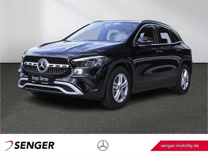 Unilack nachtschwarz Gebraucht 2024 Mercedes GLA200 SUV | 36.340 € (Superpreis) - Bild 1/1