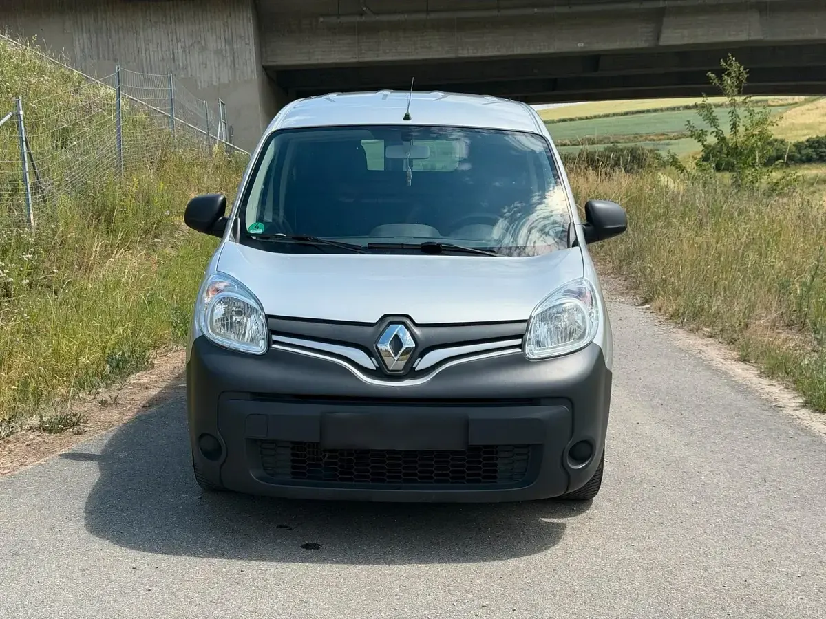Gebraucht Renault Kangoo 90 PS (66 kW) 2016 Silber Van / Kleinbus