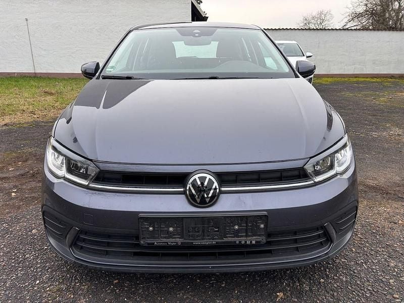 Rauchgrau metallic Gebraucht 2022 VW Polo Limousine | 11.490 € (Superpreis) - Bild 1/4