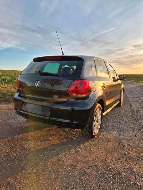 Gebraucht VW Polo 70 PS (51 kW) 2011 Schwarz Kleinwagen