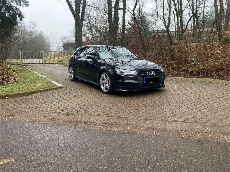 Gebraucht Audi S3 Ambiente 310 PS (228 kW) 2017 Schwarz Limousine