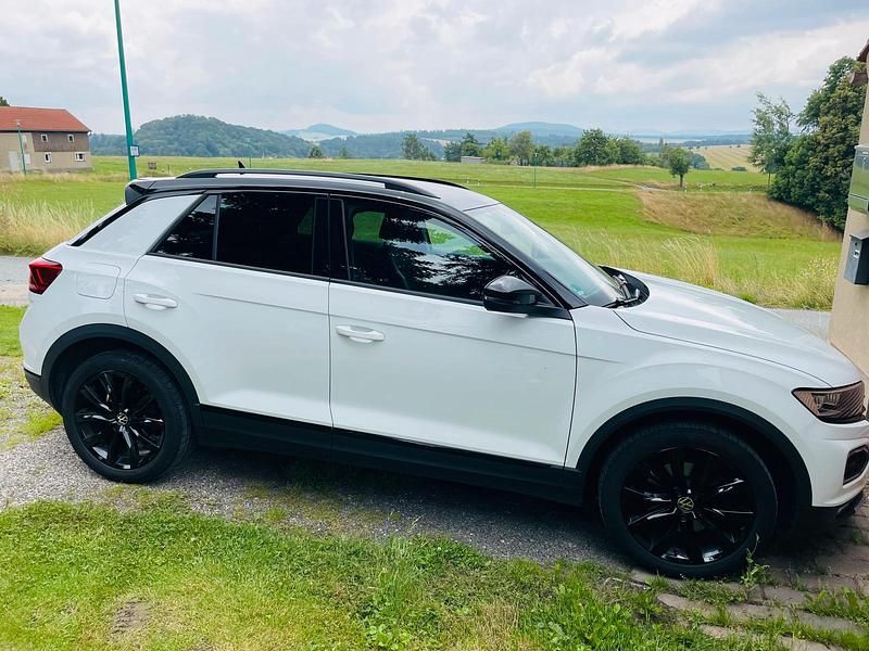 Weiß Gebraucht 2021 VW T-Roc Sportline SUV | 23.000 € (Guter Preis) - Bild 1/4