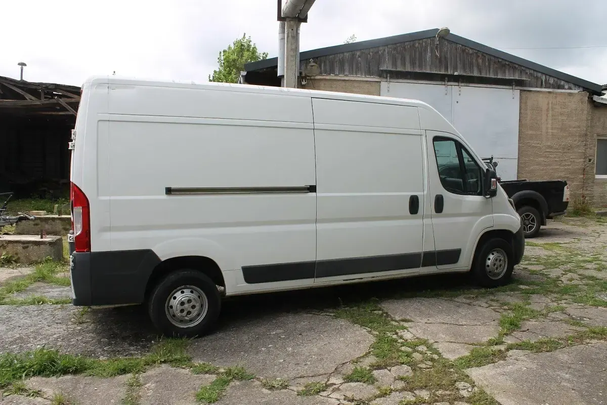 Gebraucht Peugeot Boxer 131 PS (96 kW) 2014 Weiß Van
