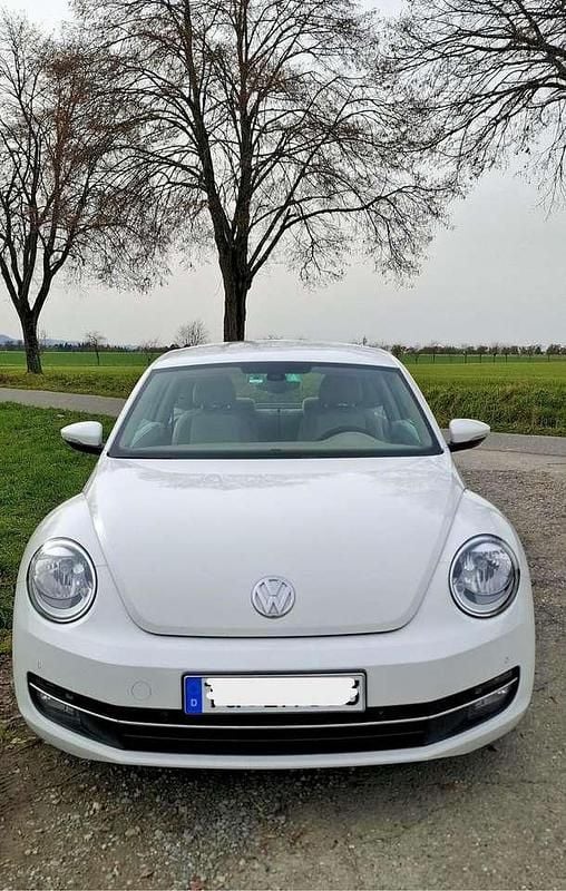 Gebraucht VW Beetle Design 105 PS (77 kW) 2013 Weiß Kleinwagen