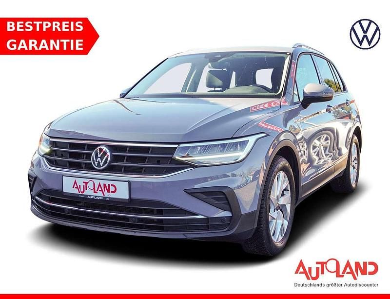 Gebraucht VW Tiguan Active 131 PS (96 kW) 2022 Mondsteingrau SUV