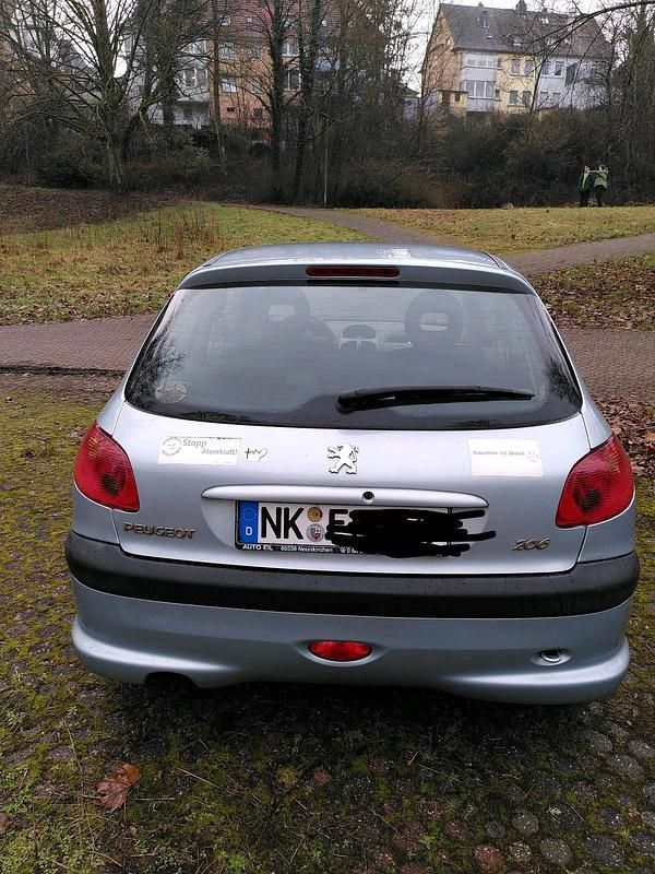 Gebraucht Peugeot 206 60 PS (44 kW) 2003 Grau Kleinwagen