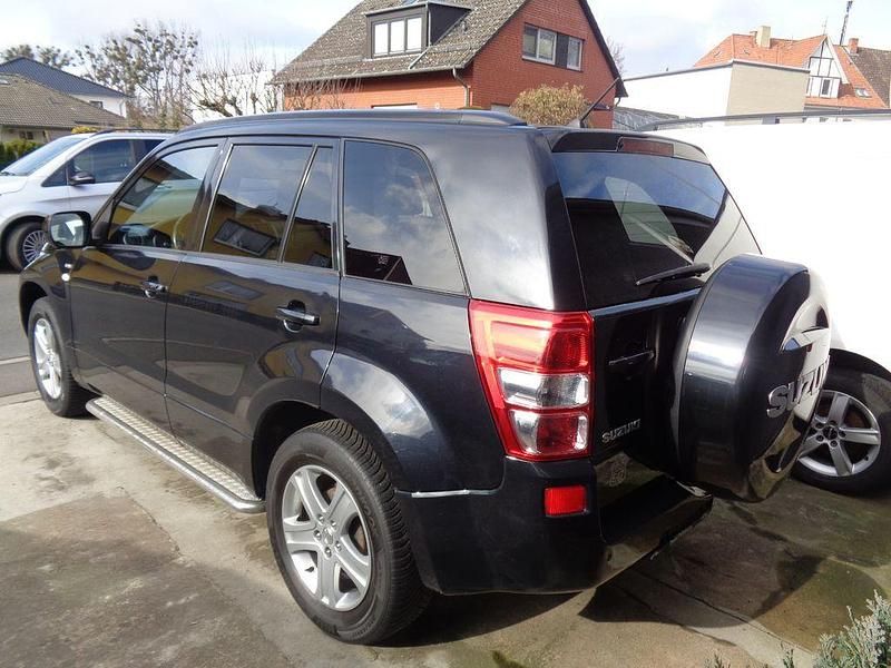 Gebraucht Suzuki Grand Vitara 129 PS (94 kW) 2008 Schwarz SUV