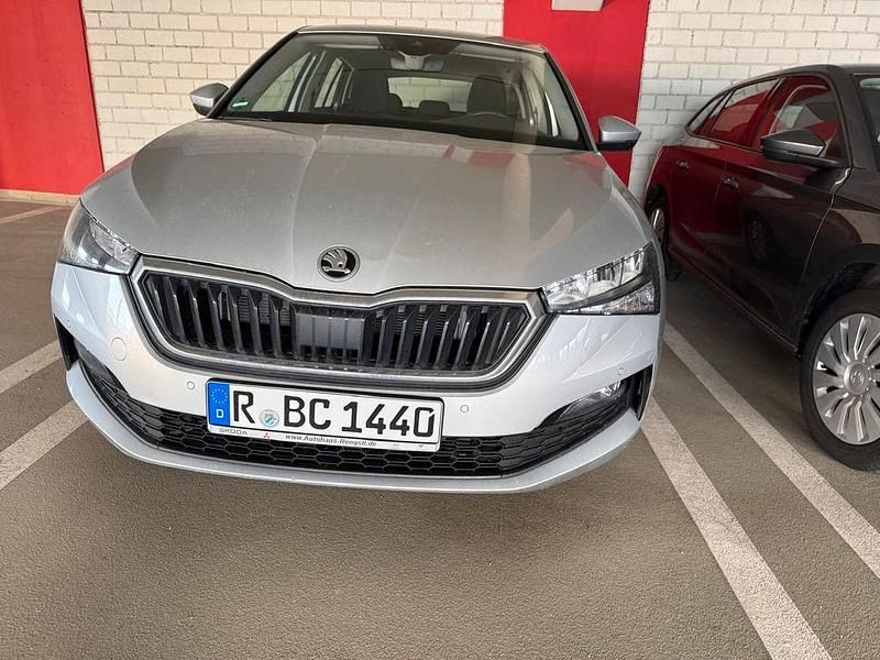 Gebraucht Skoda Scala 110 PS (80 kW) 2022 Grau Kleinwagen