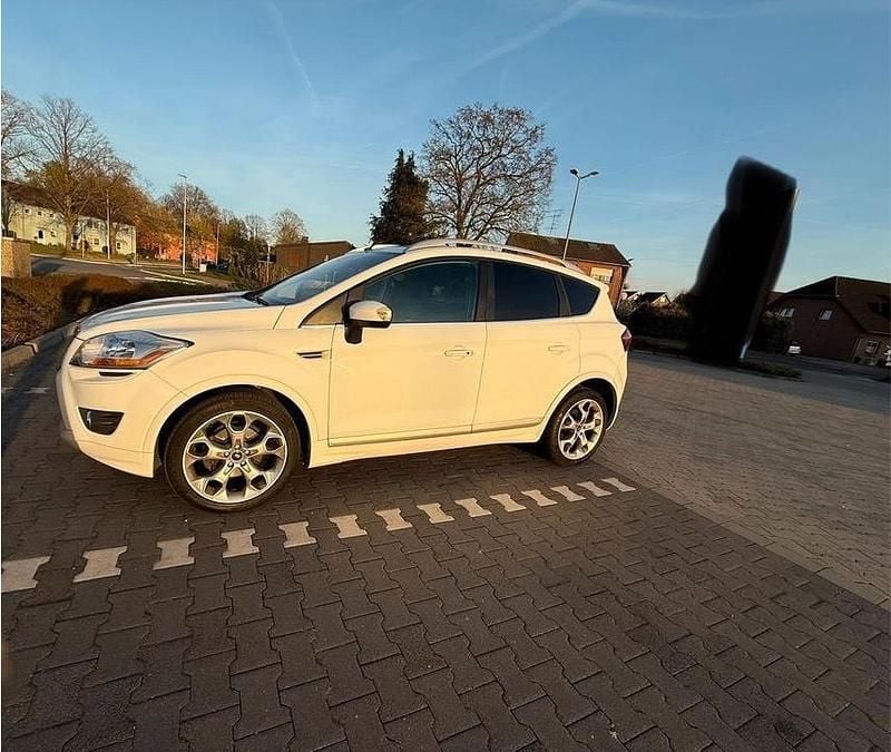 Gebraucht Ford Kuga Titanium 163 PS (119 kW) 2010 Weiß SUV