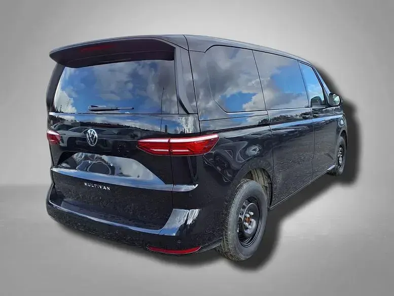 Neu VW Multivan 150 PS (110 kW) 2026 Deep black perleffekt Van / Kleinbus