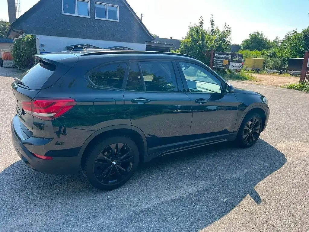 Gebraucht BMW X1 Sport Line 140 PS (102 kW) 2020 Schwarz SUV