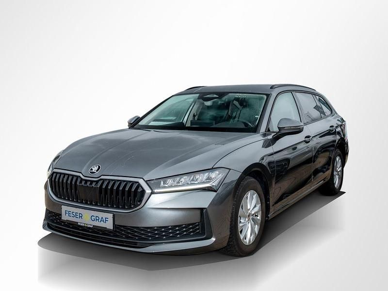 Graphitegrau Gebraucht 2025 Skoda Superb Essence Kombi | 31.740 € - Bild 1/1