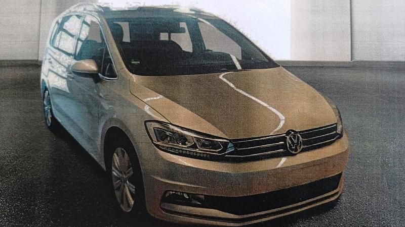 Gebraucht VW Touran Highline 150 PS (110 kW) 2016 Silber Van / Kleinbus