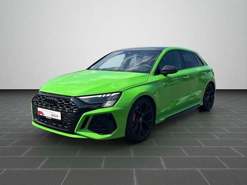 Grün Gebraucht 2022 Audi RS3 Sportback Advanced Kleinwagen | 49.900 € (Superpreis) - Bild 1/4