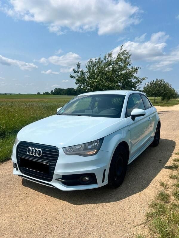 Blau Gebraucht 2012 Audi A1 S-Line Kleinwagen | 8.540 € (Guter Preis) - Bild 1/4