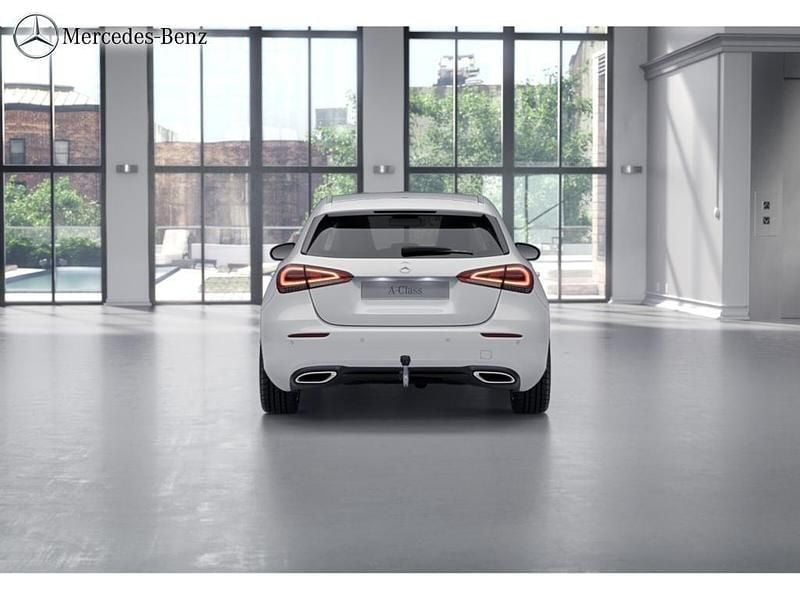 Gebraucht Mercedes A200 Progressive 163 PS (119 kW) 2018 Unilack polarweiß Limousine