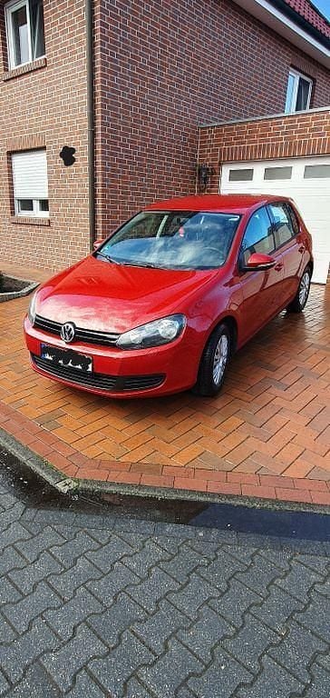 Gebraucht VW Golf VI Style 80 PS (58 kW) 2010 Rot Kleinwagen