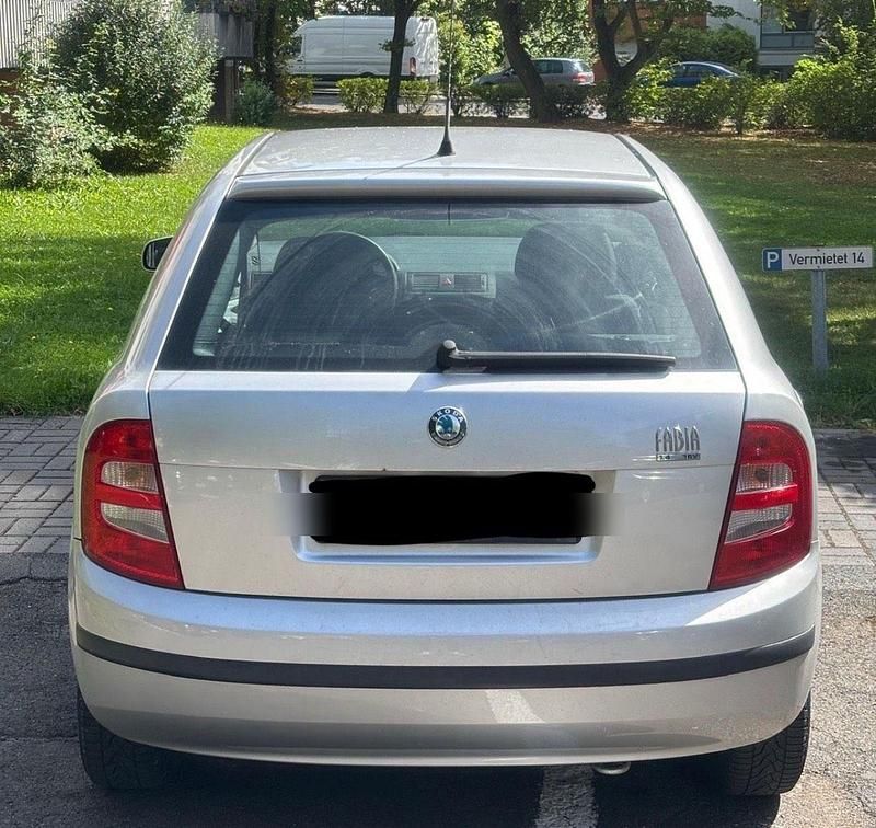 Gebraucht Skoda Fabia 75 PS (55 kW) 2003 Silber Limousine