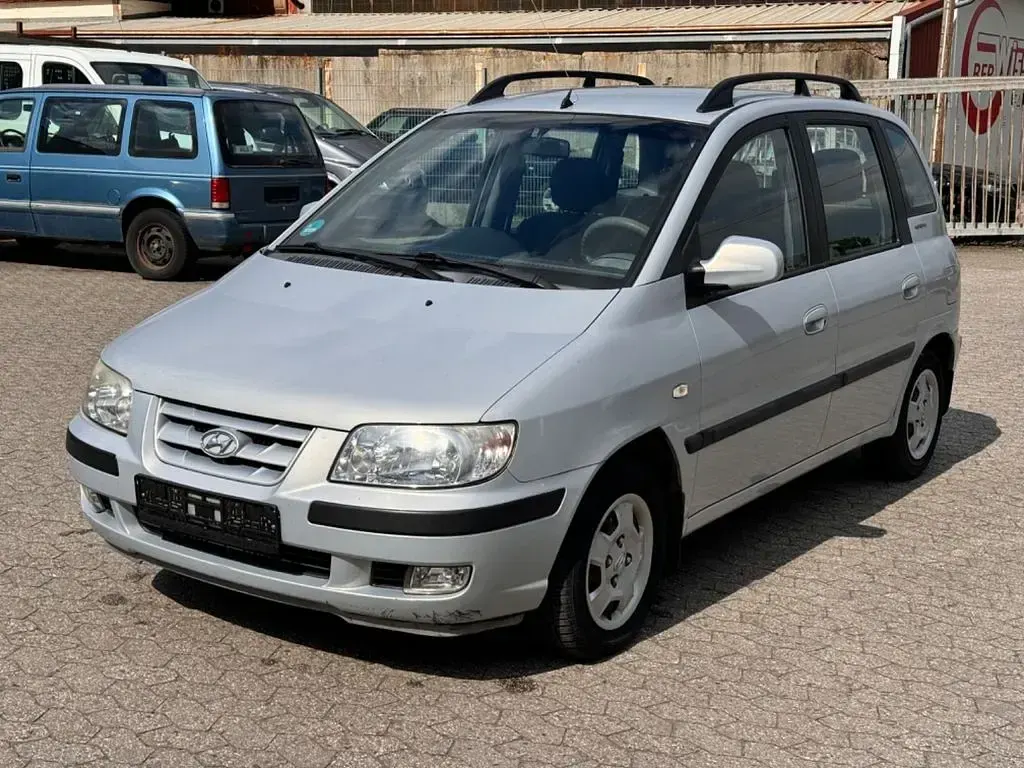 Gebraucht Hyundai Matrix GLS 103 PS (75 kW) 2004 Silber Van / Kleinbus