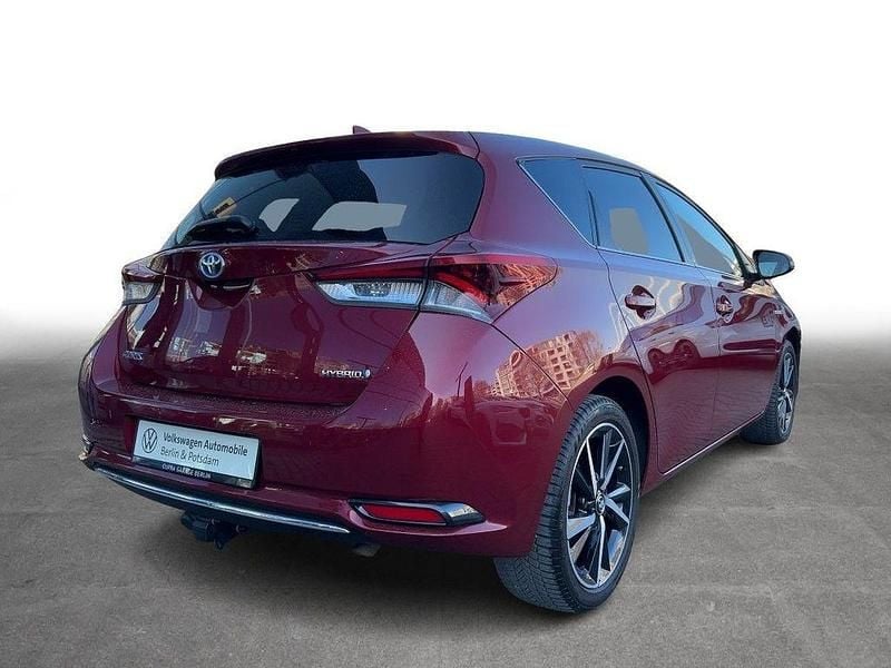 Gebraucht Toyota Auris Team 99 PS (72 kW) 2018 Rot Limousine