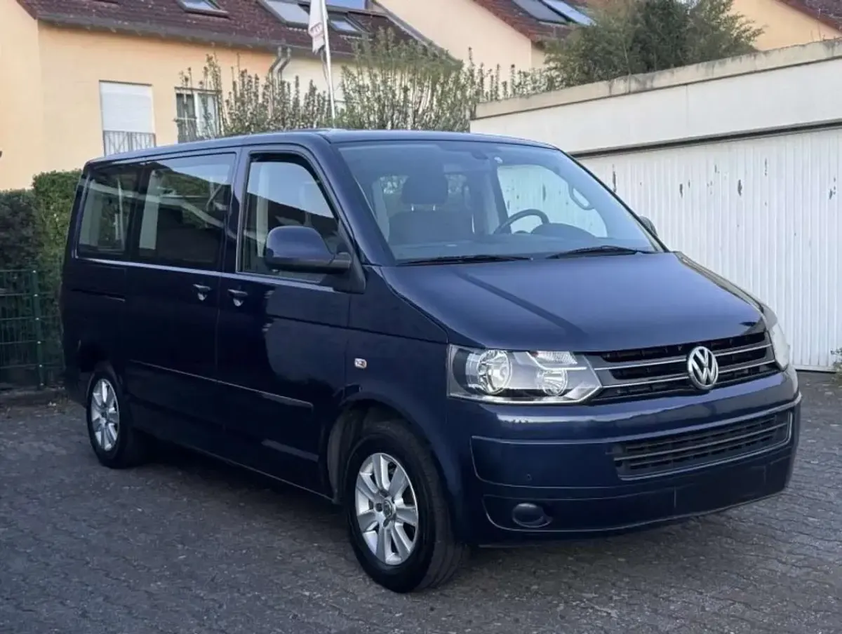 Gebraucht VW Multivan Comfortline 140 PS (102 kW) 2011 Blau Van / Kleinbus