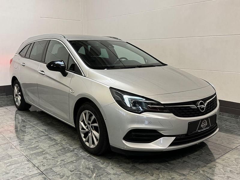 Silber Gebraucht 2021 Opel Astra Business Elegance Kombi | 9.490 € (Etwas zu teuer) - Bild 1/4