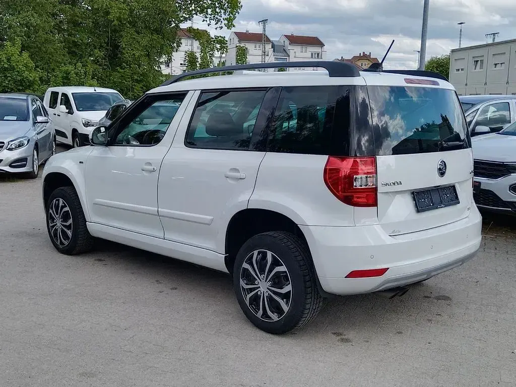 Gebraucht Skoda Yeti Drive 110 PS (80 kW) 2017 Weiß SUV