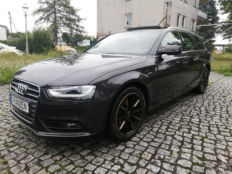 Grau Gebraucht 2014 Audi A4 Ambiente Kombi | 10.900 € (Superpreis) - Bild 1/4